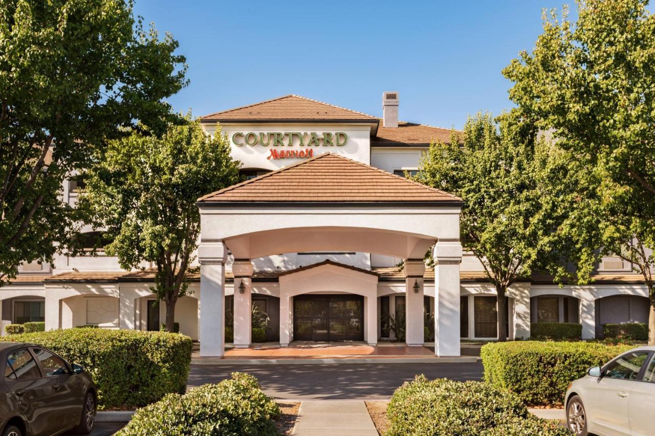 Courtyard By Marriott San Jose South/Morgan Hill Hotel Exterior photo