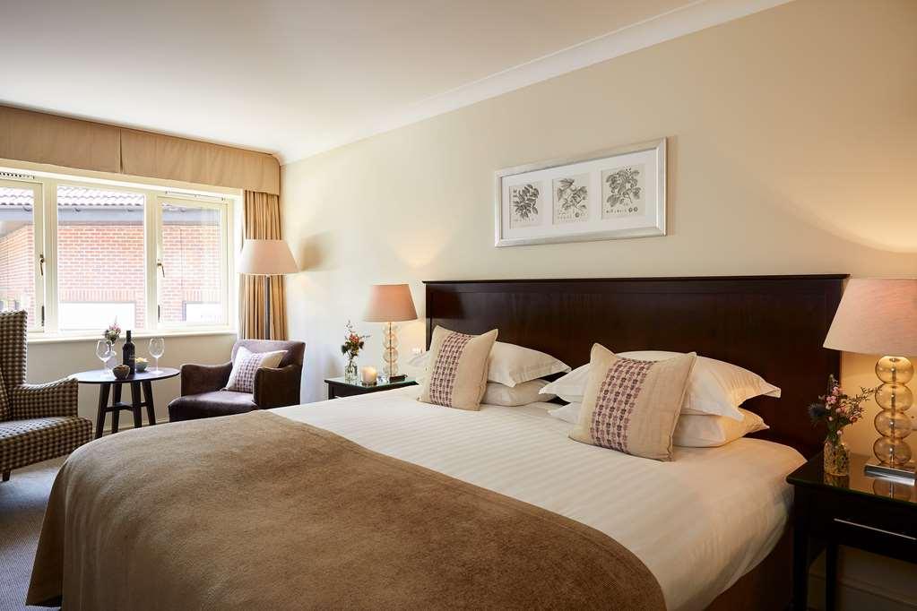 Macdonald Botley Park Hotel & Spa Southampton Room photo