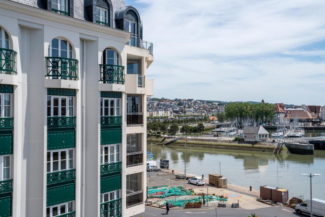 Sowell Hotels Le Beach Trouville-sur-Mer Exterior photo