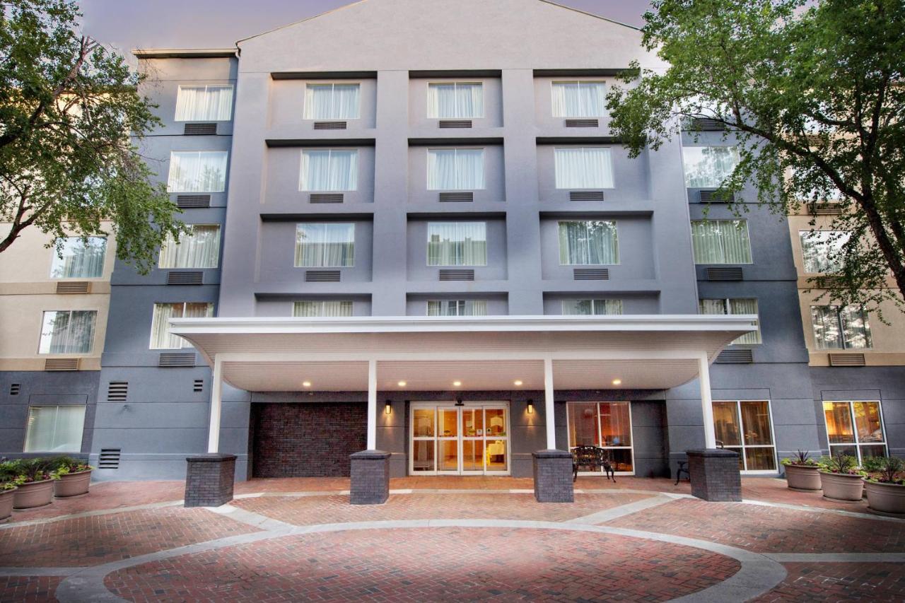 Fairfield Inn & Suites By Marriott Atlanta Buckhead Exterior photo