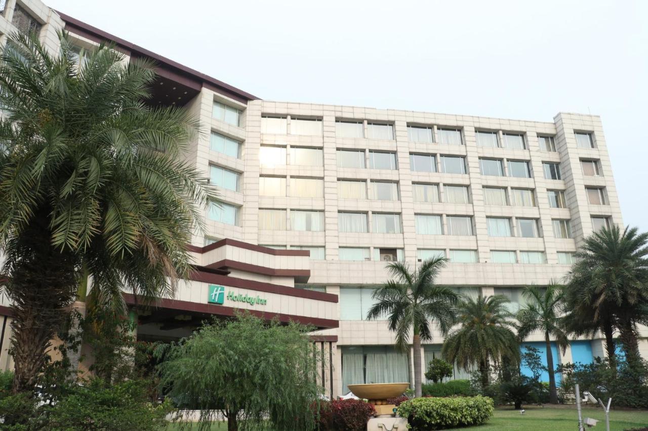 Holiday Inn Chandigarh Panchkula, An Ihg Hotel Exterior photo