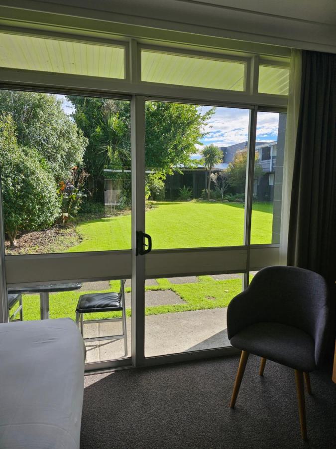 The Avenue Hotel Whanganui Exterior photo