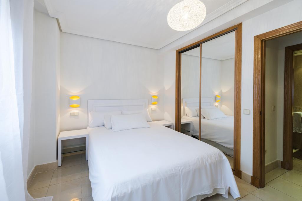 Wootravelling Plaza De Oriente Homtels Apartment Madrid Room photo