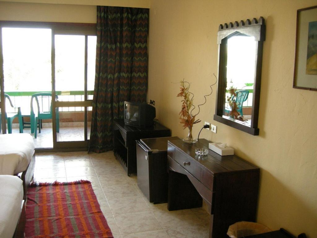 Helnan Taba Hotel Room photo