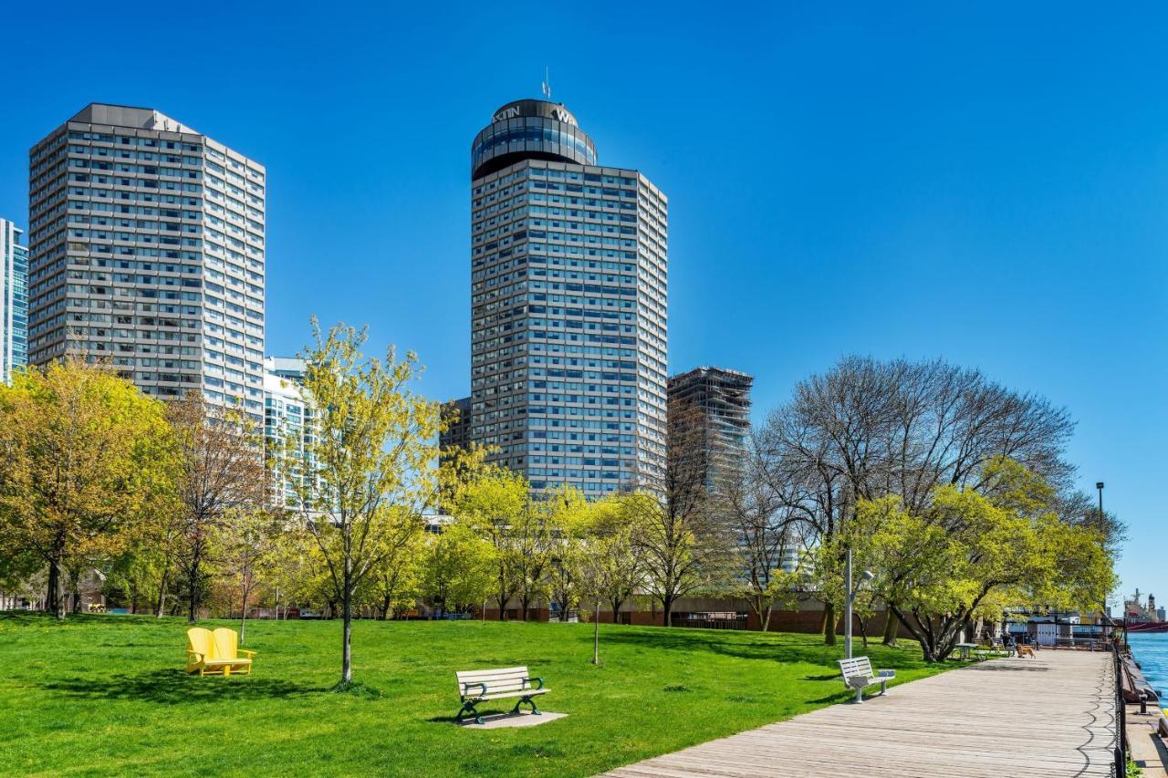 The Westin Harbour Castle, Toronto Hotel Exterior photo