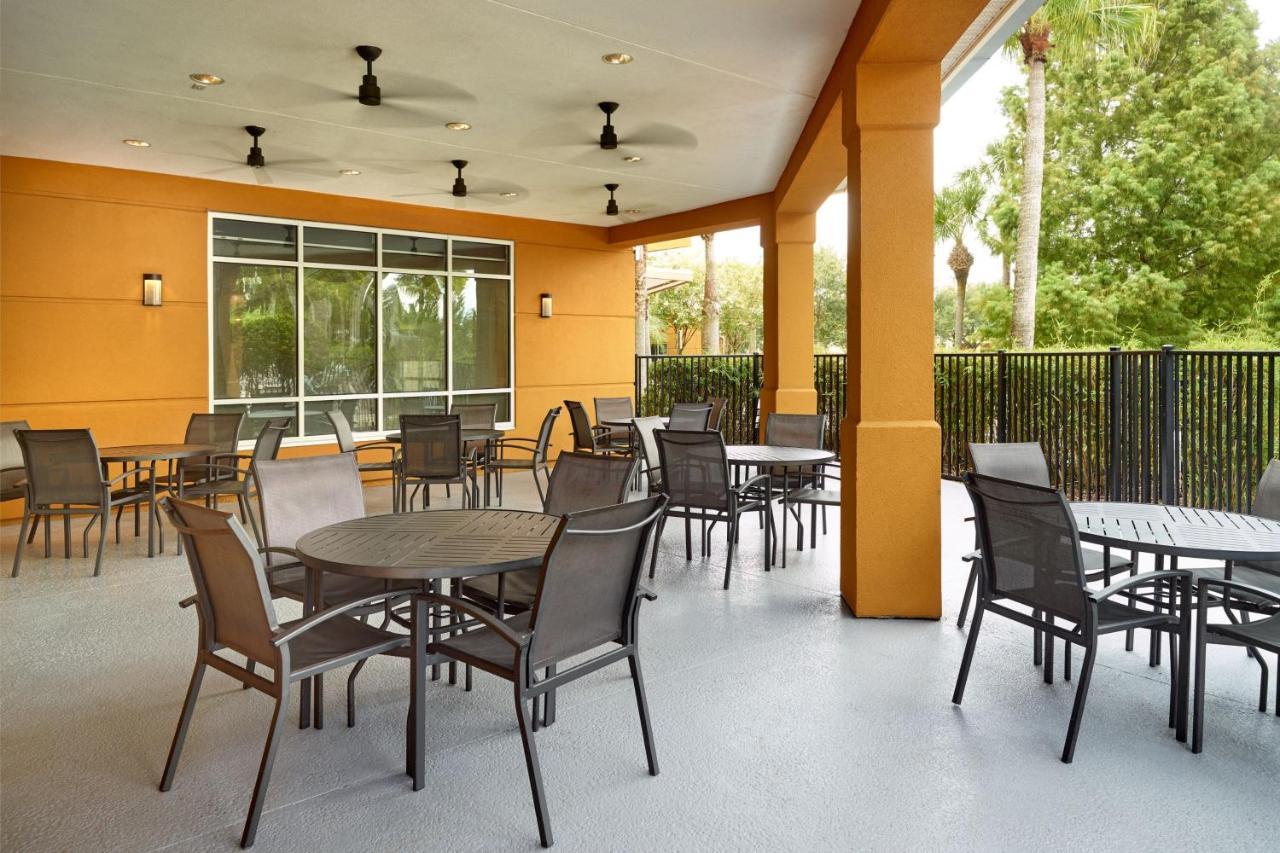 Fairfield Inn Suites By Marriott Orlando At Seaworld Exterior photo