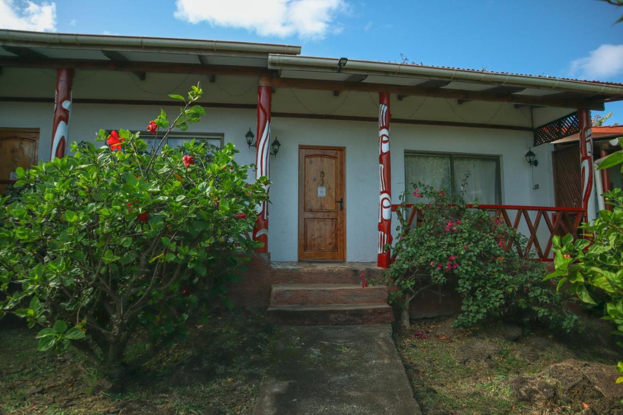 Cabanas Mana Nui Inn Hanga Roa Exterior photo