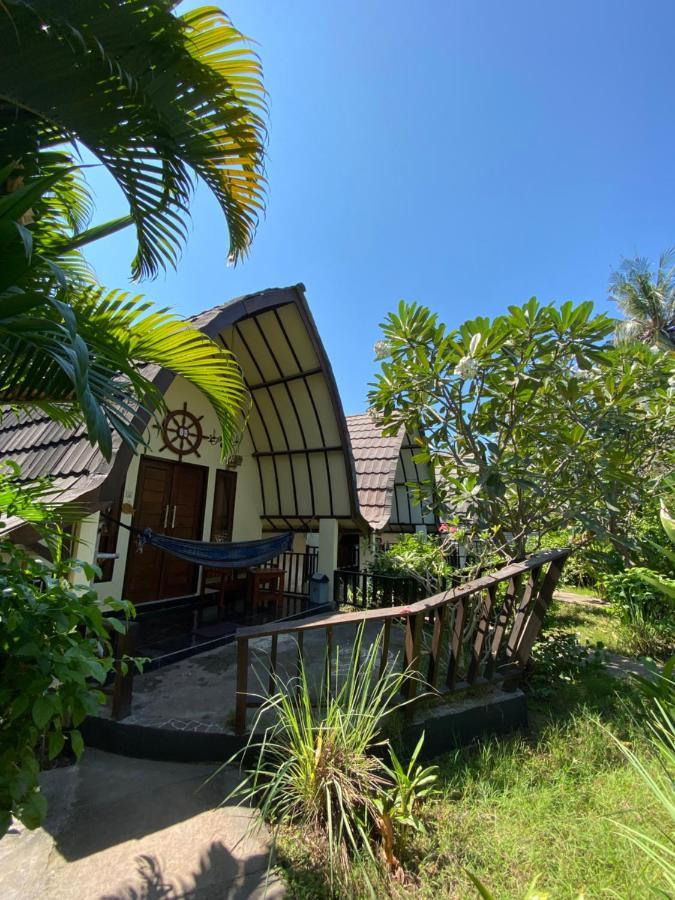 Mustika Ocean Lodge Gili Air Exterior photo