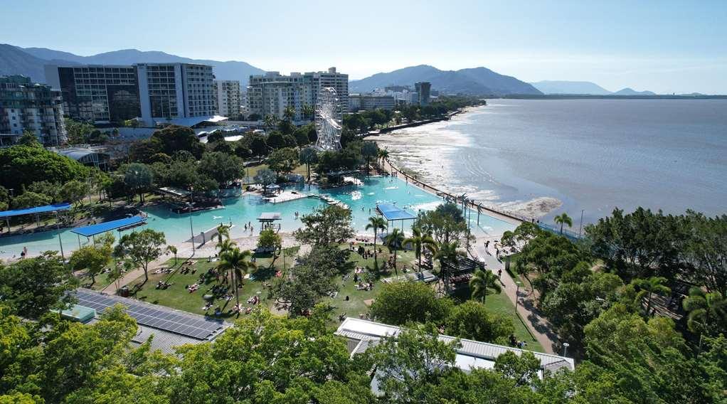 Pacific Hotel Cairns Exterior photo