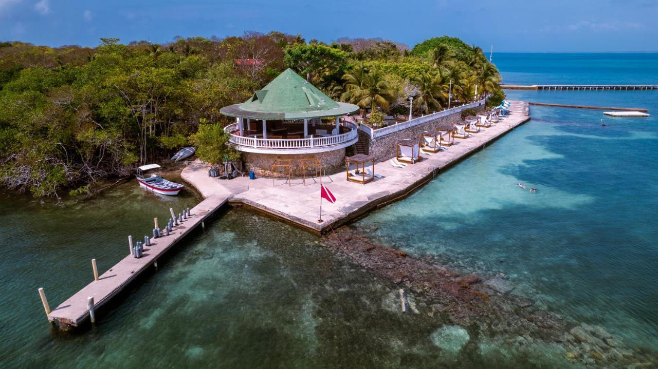 Hotel Cocoliso Island Resort Isla Grande  Exterior photo