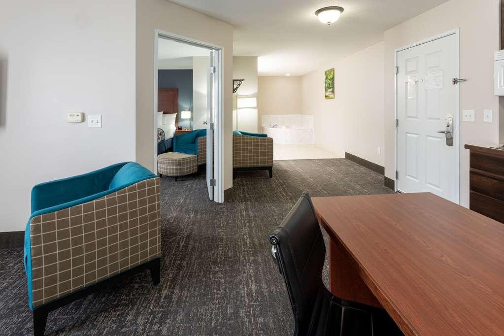 Grandstay Hotel & Suites Downtown Sheboygan Room photo