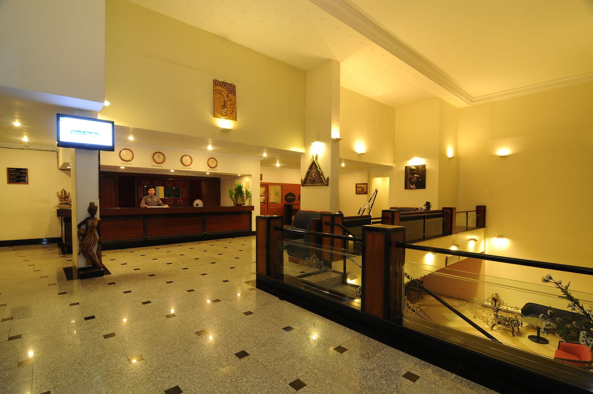 Quality Inn Regency, Nashik Exterior photo