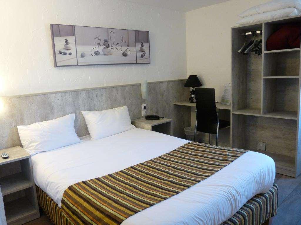 Brit Hotel Bosquet Carcassonne Cite Room photo
