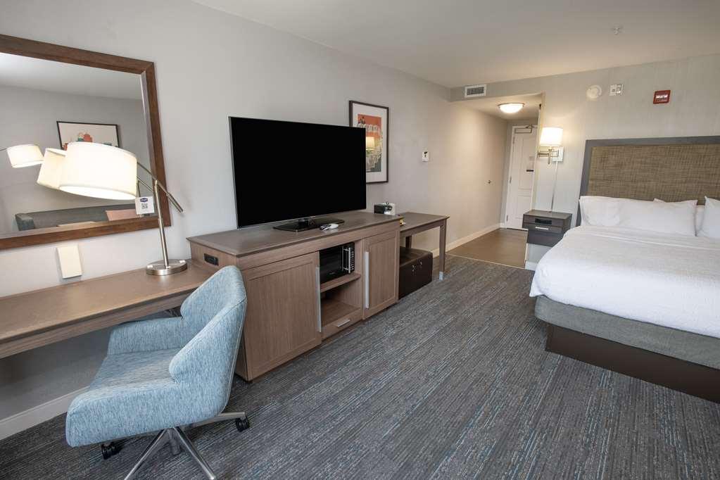 Hampton Inn & Suites - Cincinnati/Kenwood, Oh Silverton Room photo