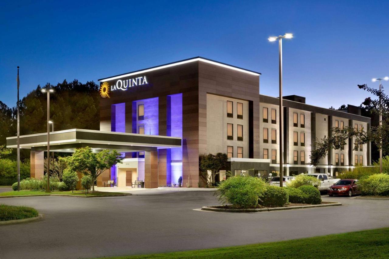 La Quinta Inn & Suites By Wyndham Selma/Smithfield I-95 Exterior photo