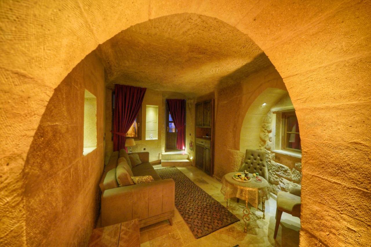Takaev Cave House Hotel Uchisar Exterior photo