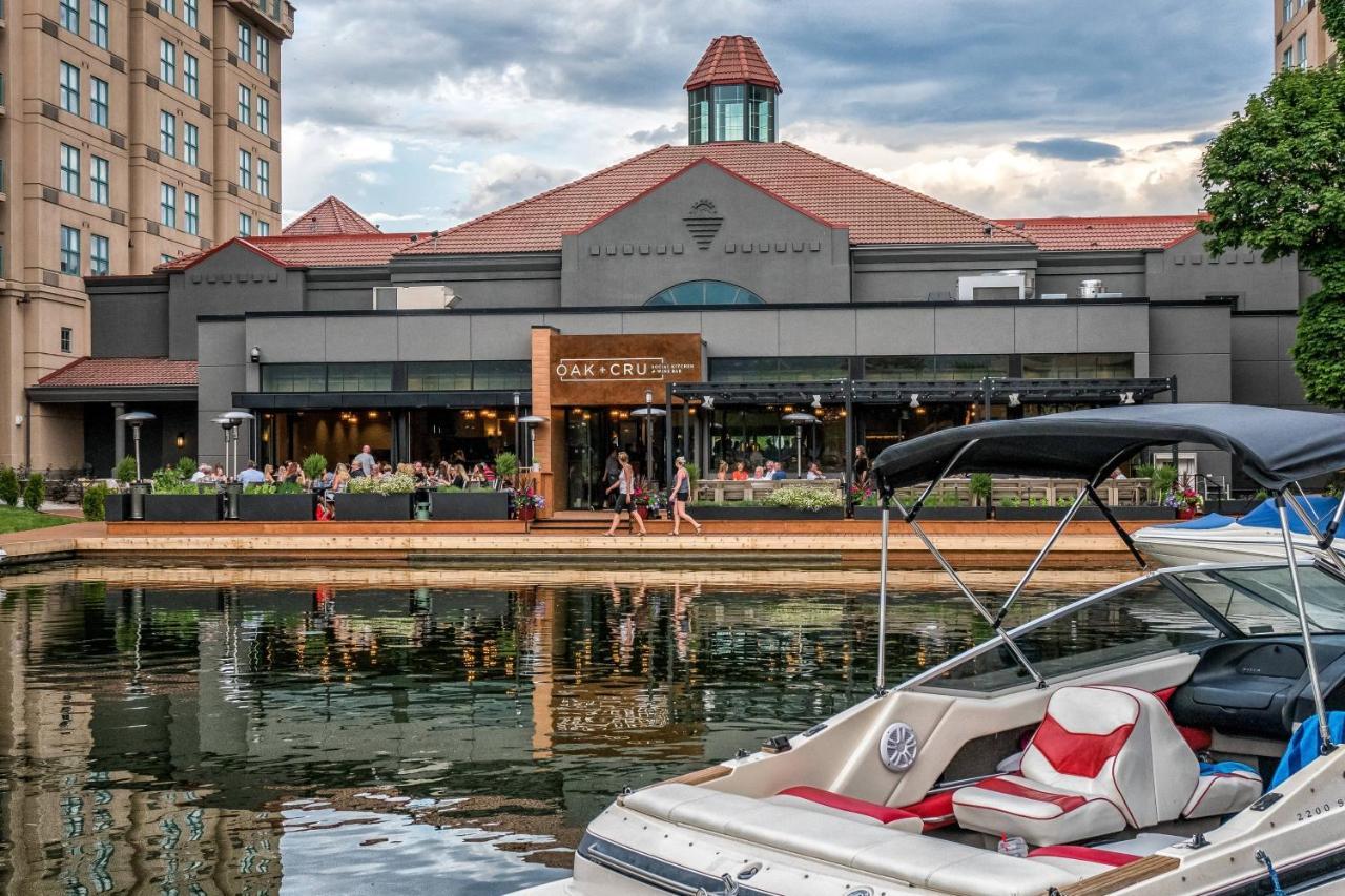 Delta Hotels By Marriott Grand Okanagan Resort Kelowna Exterior photo