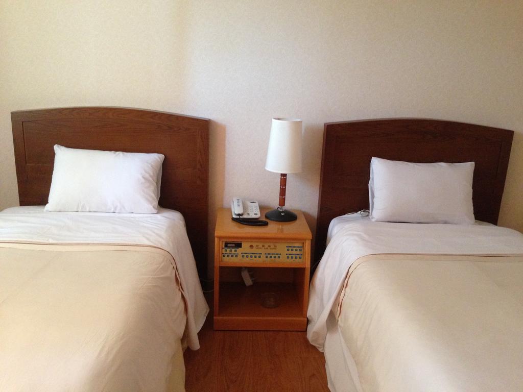 Daedong Hotel Jeju Room photo