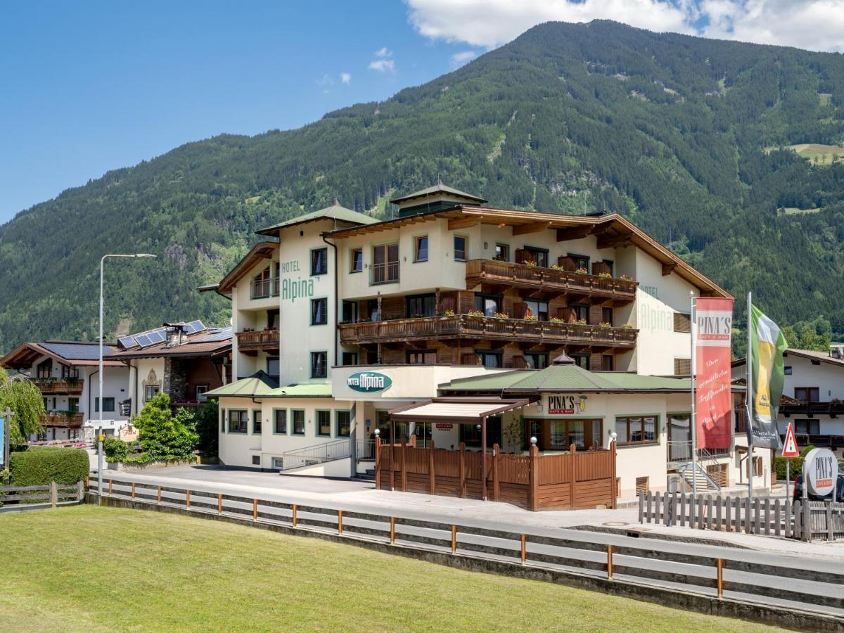 Hotel Alpina Ried im Zillertal Exterior photo