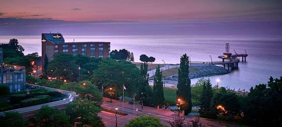 Waterfront Hotel Downtown Burlington Exterior photo