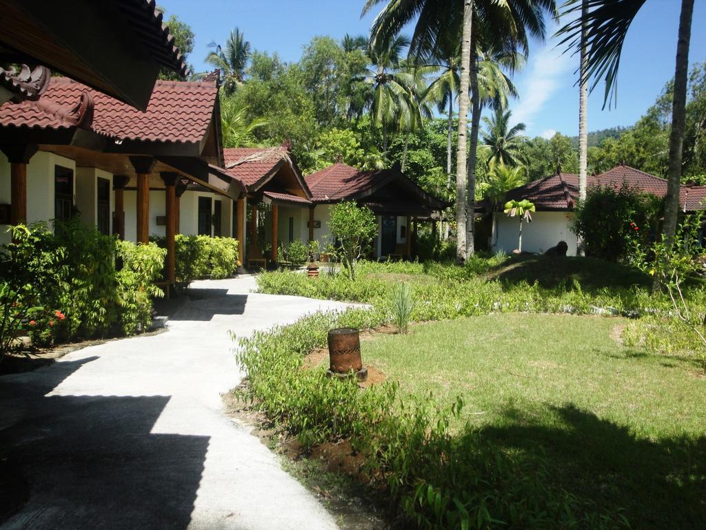 Tasik Ria Resort Manado Exterior photo