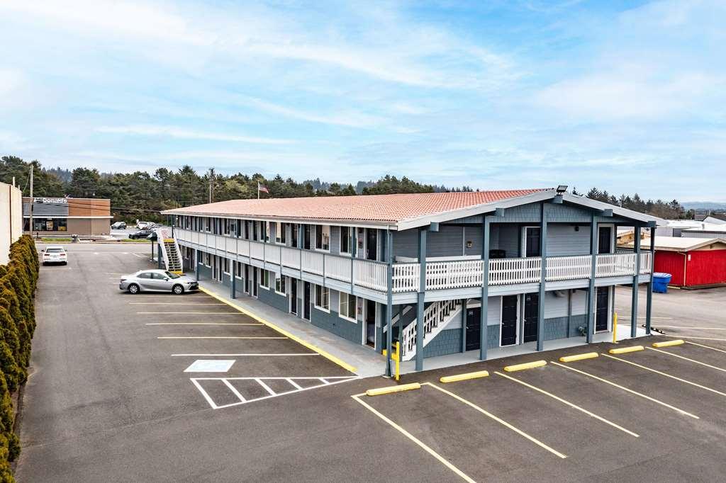 Travelodge By Wyndham Newport Exterior photo