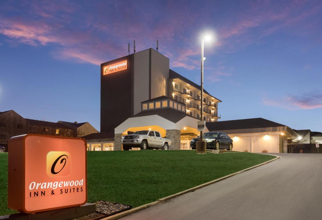 Orangewood Inn & Suites Kansas City Airport Exterior photo