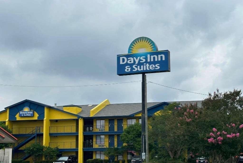 Days Inn & Suites Mobile Exterior photo