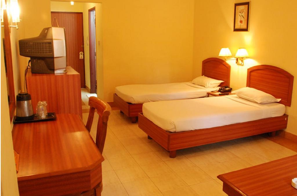 Hotel Nalapad Residency Mysore Room photo