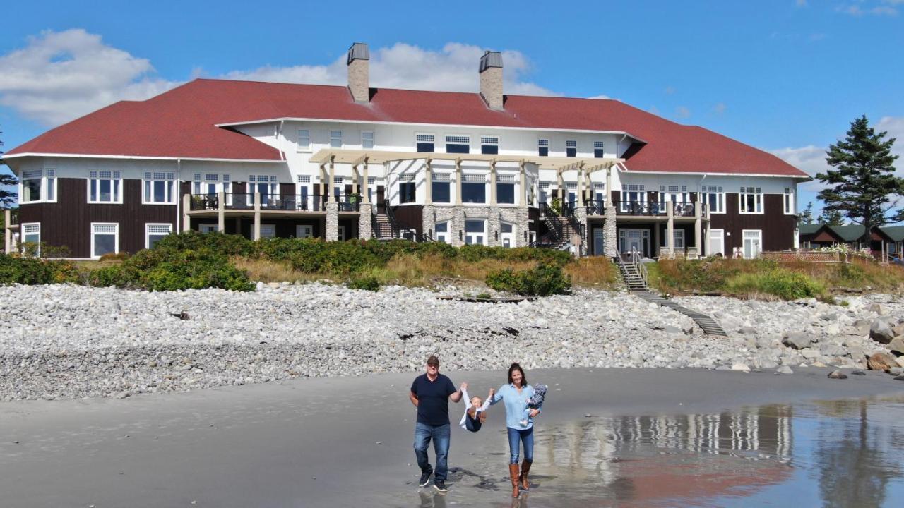 White Point Beach Resort Liverpool Exterior photo