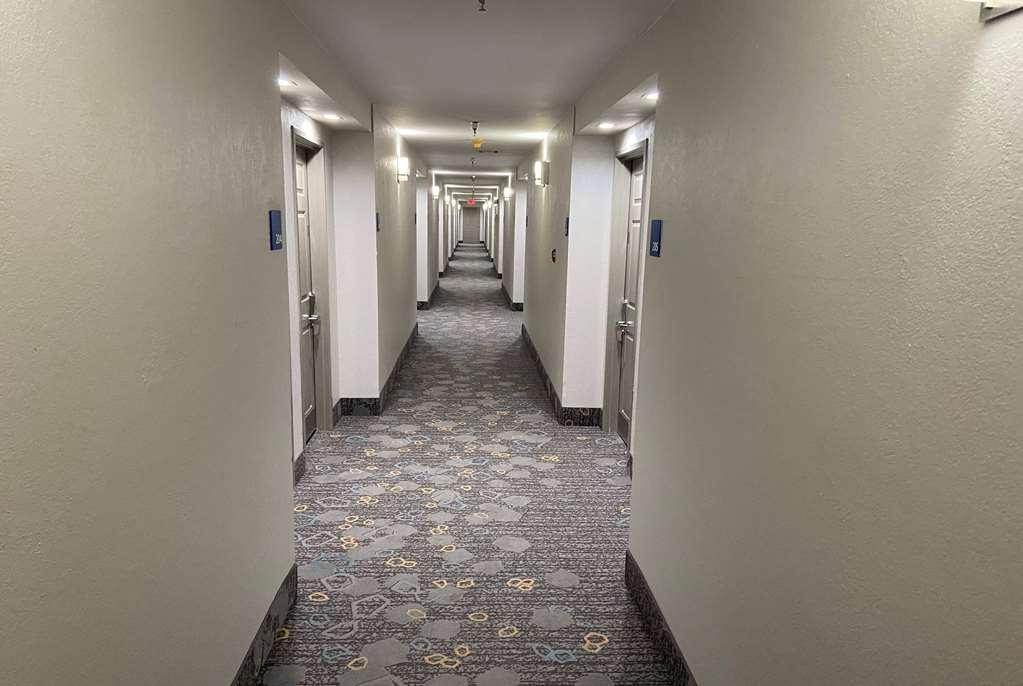 Days Inn & Suites By Wyndham Tahlequah Facilities photo