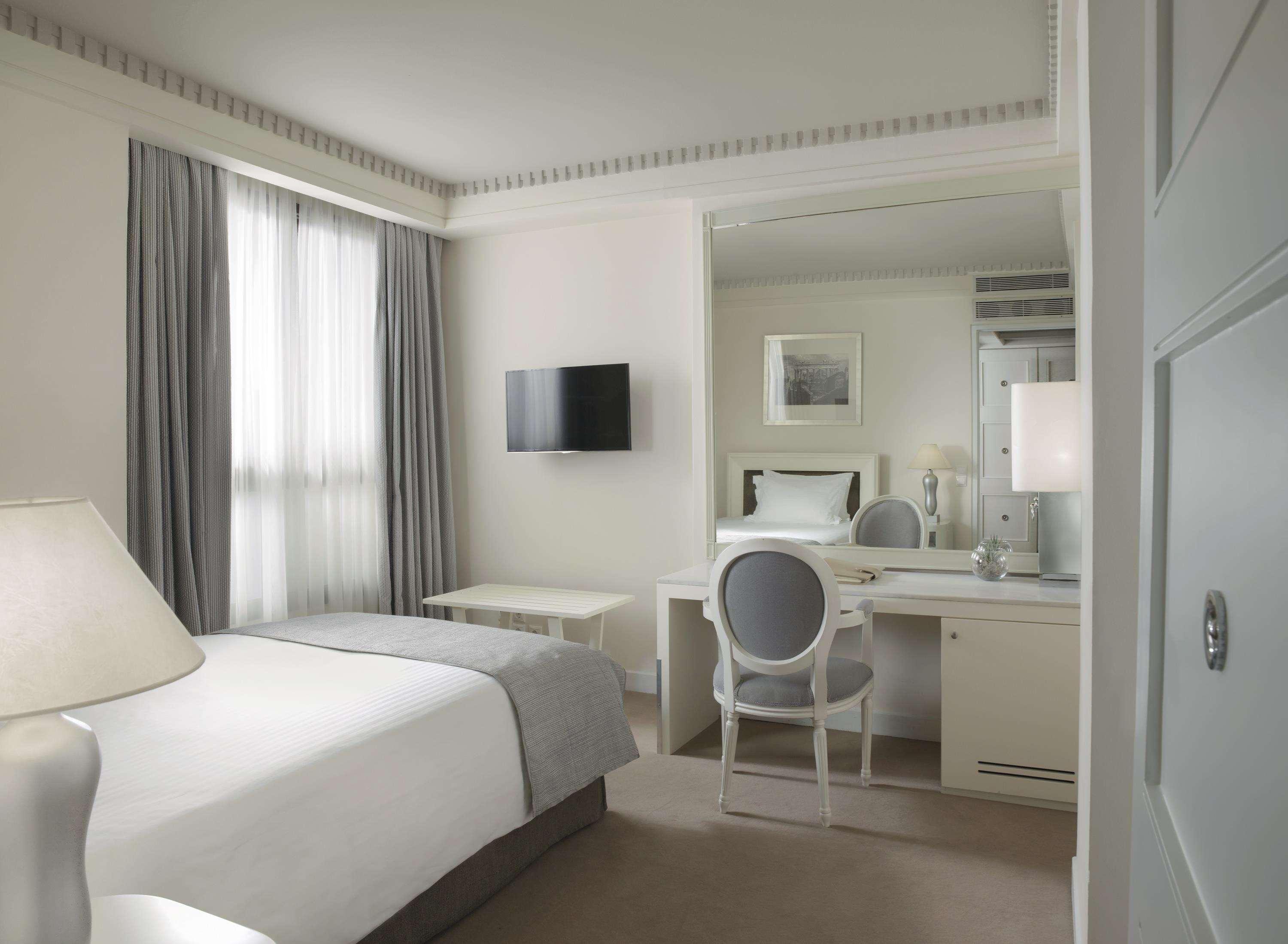 Njv Athens Plaza Hotel Room photo