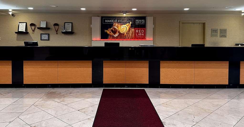 Red Lion Hotel Harrisburg Hershey Interior photo