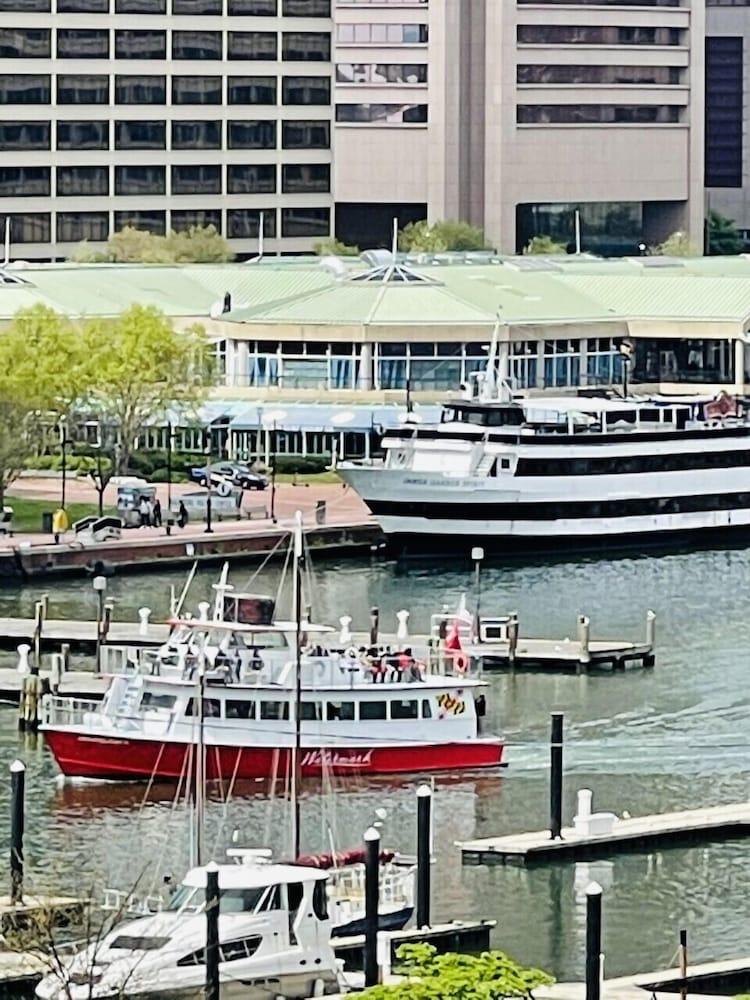 Hotel Rl Baltimore Inner Harbor Exterior photo