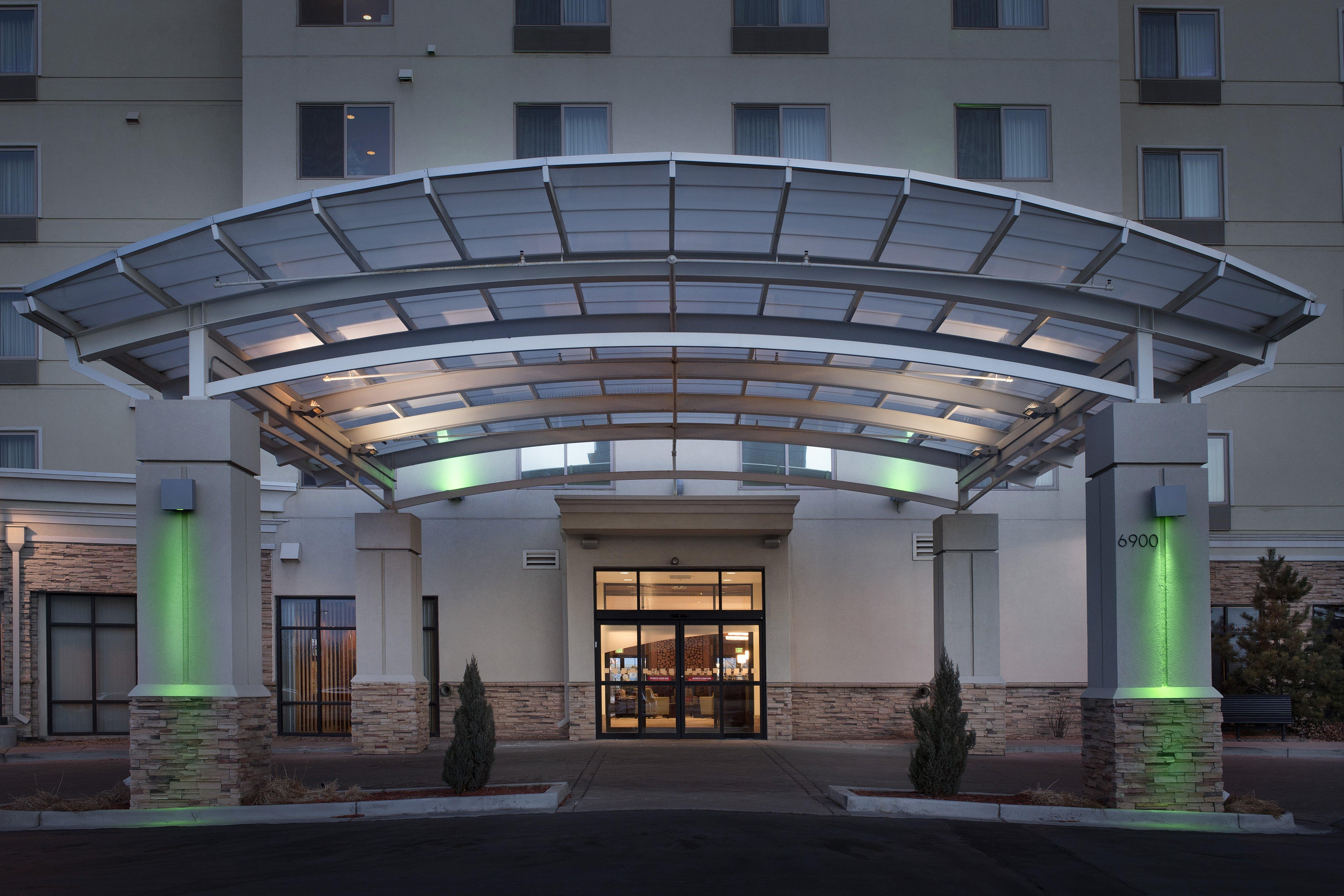 Doubletree By Hilton Denver International Airport, Co Exterior photo