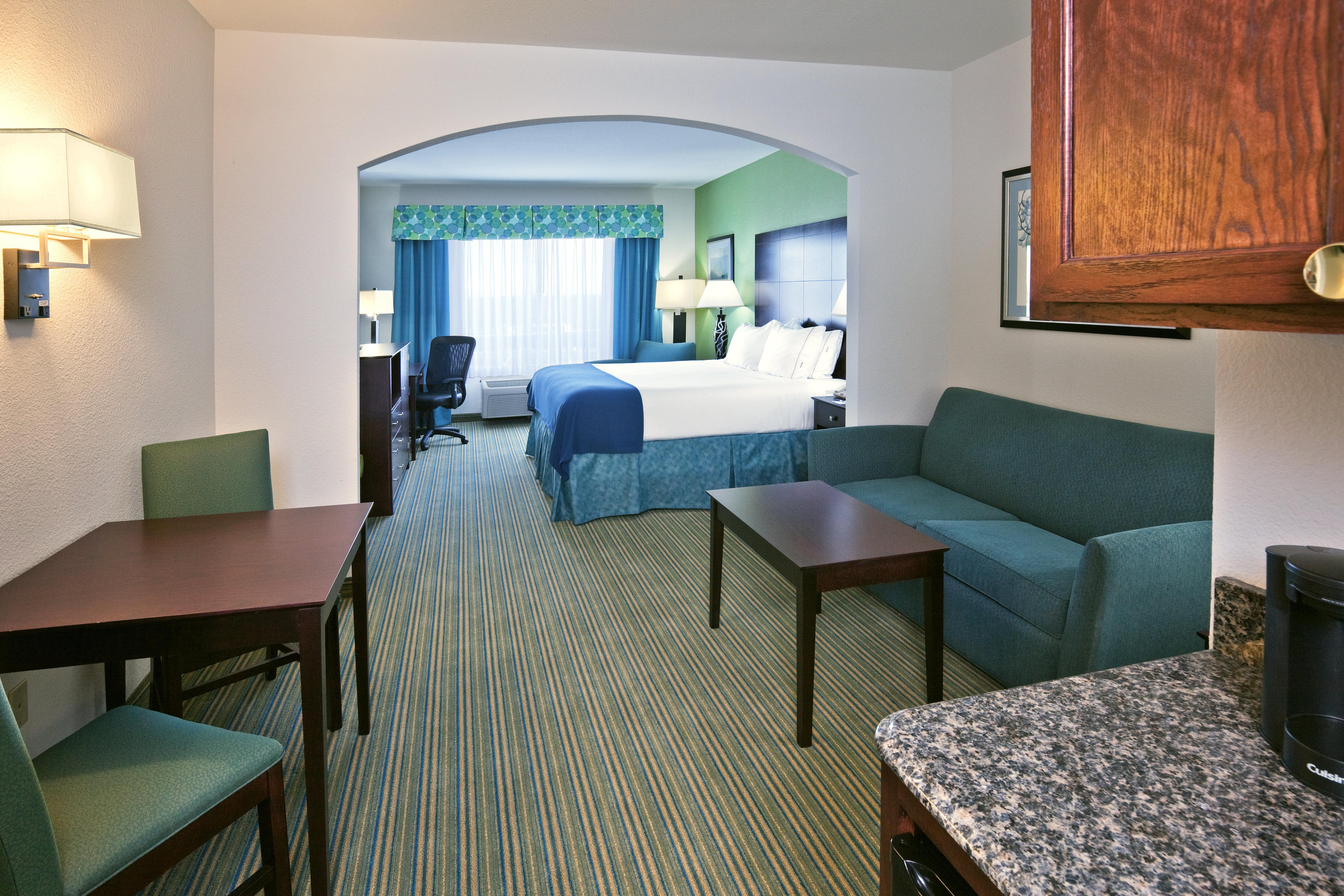Holiday Inn Express & Suites Graham, An Ihg Hotel Exterior photo