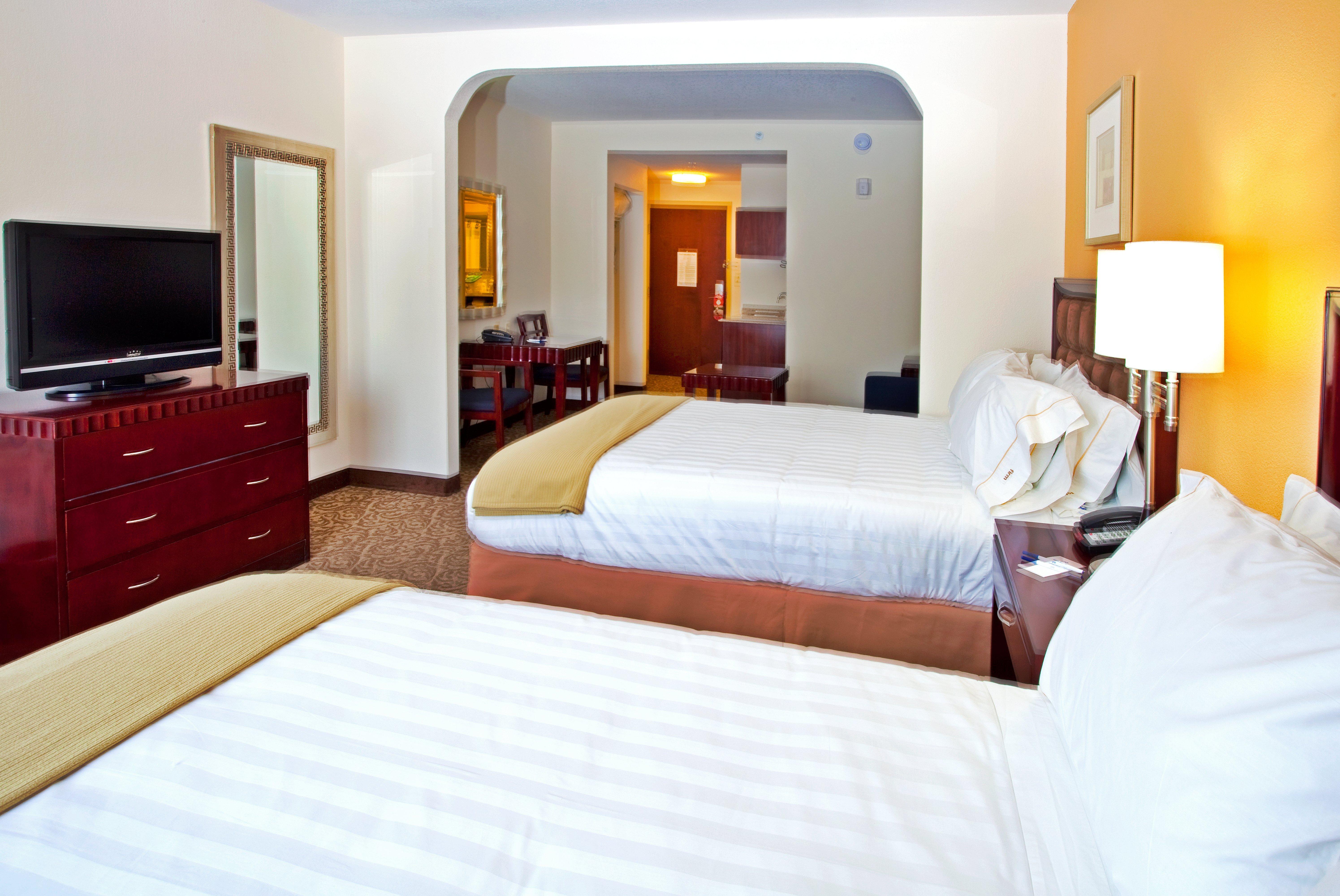 Holiday Inn Express Hotel & Suites Brooksville-I-75, An Ihg Hotel Ridge Manor Exterior photo