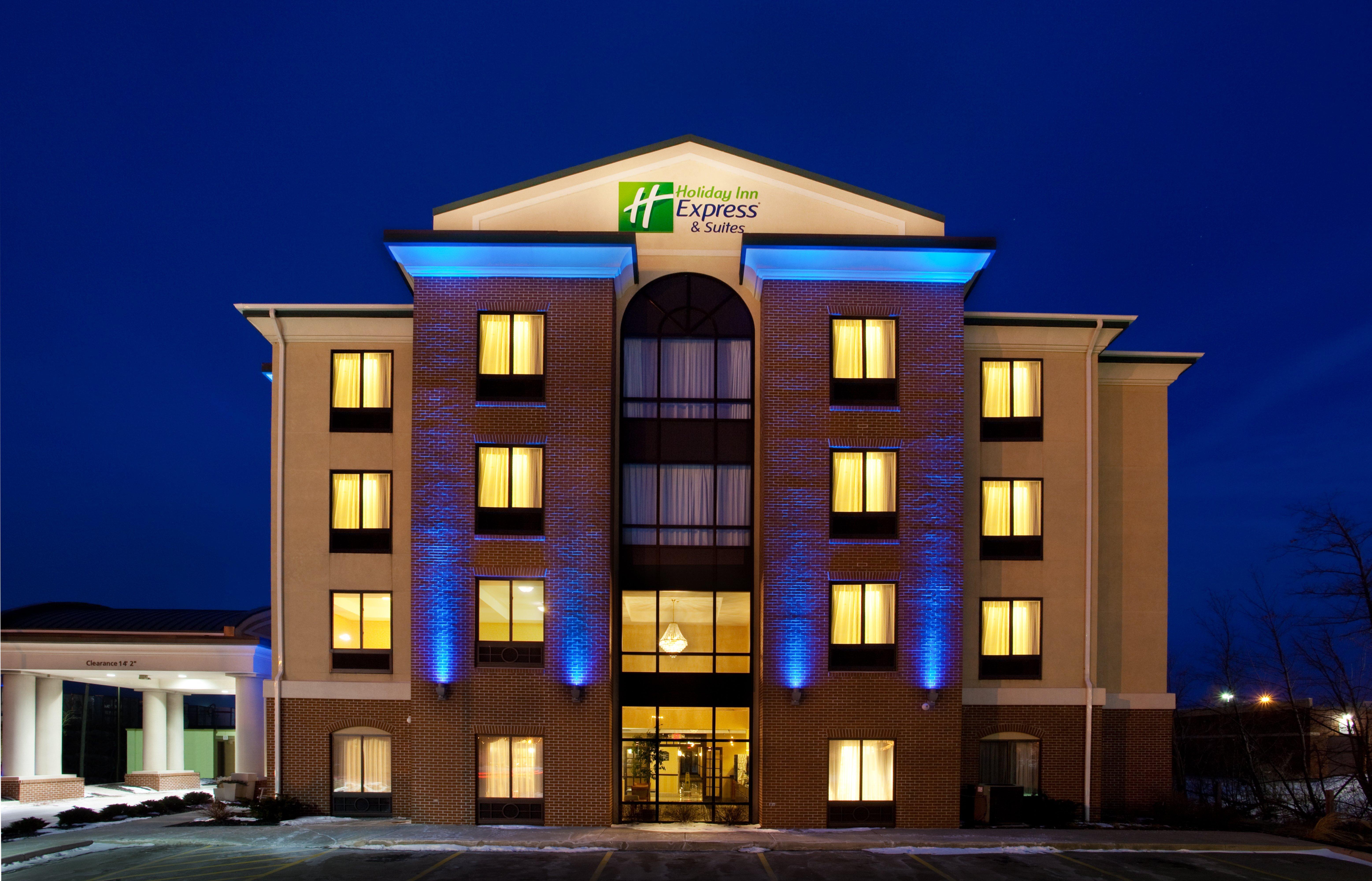 Holiday Inn Express Hotel & Suites Cleveland-Richfield, An Ihg Hotel Brecksville Exterior photo