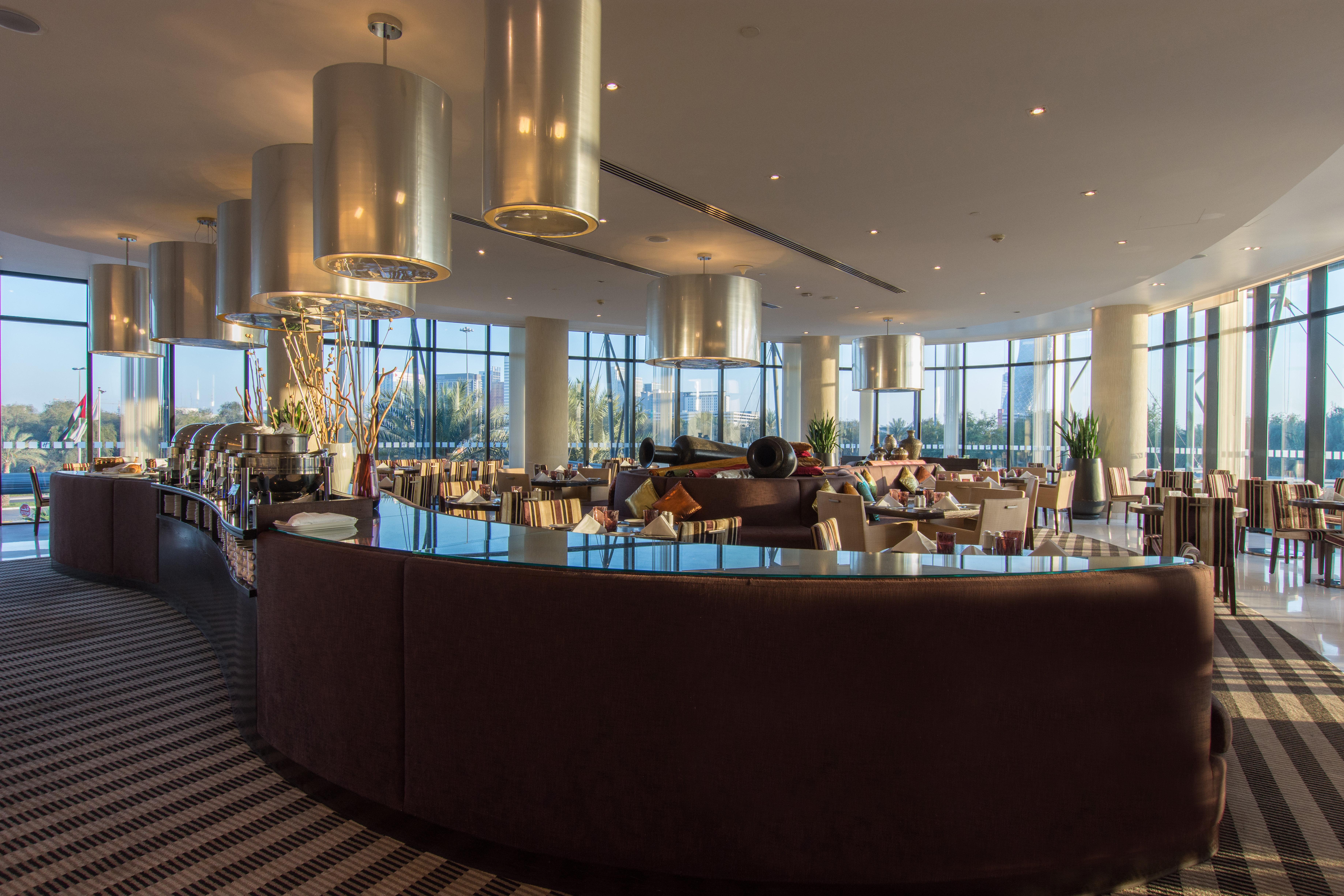 Holiday Inn Abu Dhabi, An Ihg Hotel Exterior photo