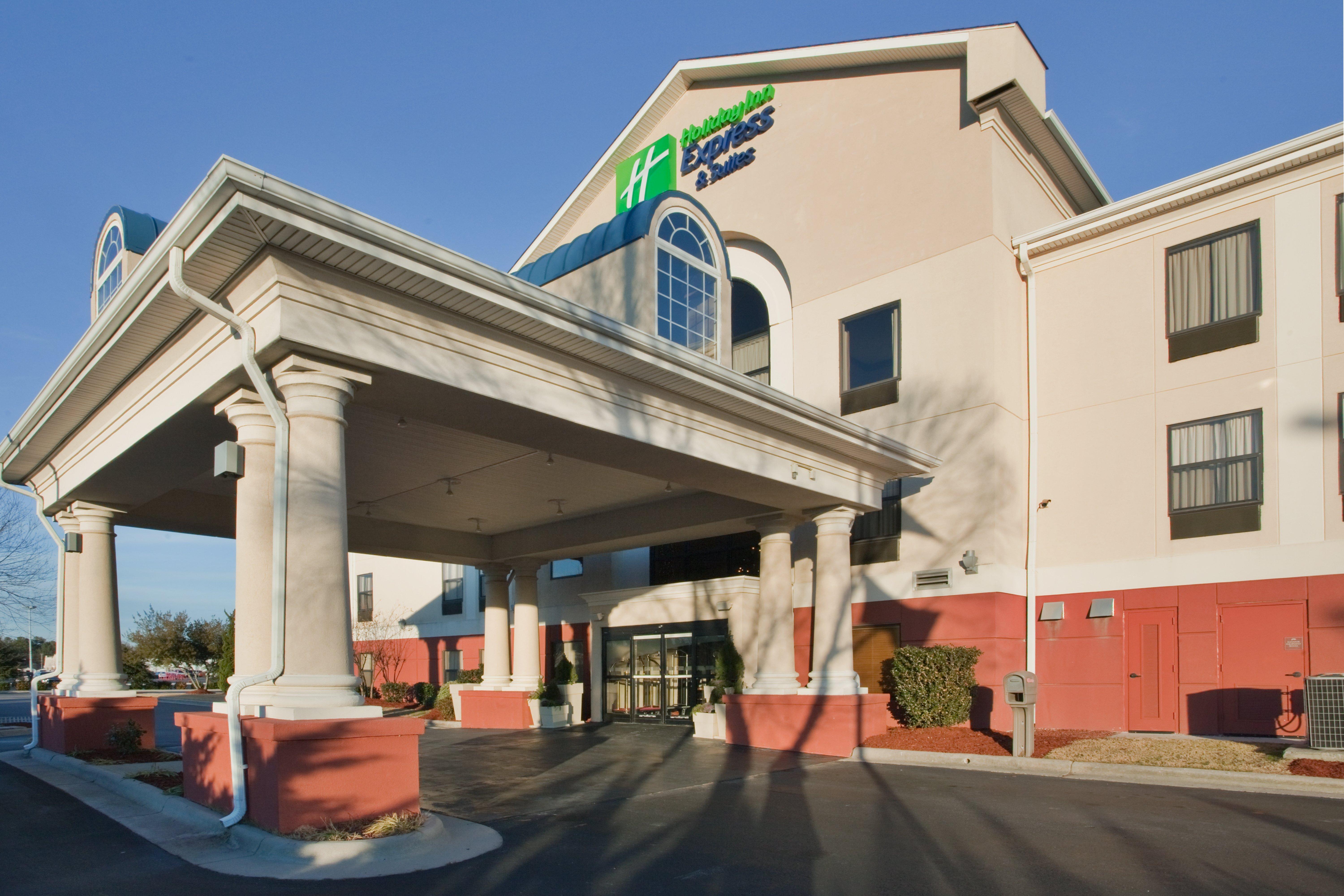 Holiday Inn Express Hotel & Suites Laurinburg, An Ihg Hotel Exterior photo