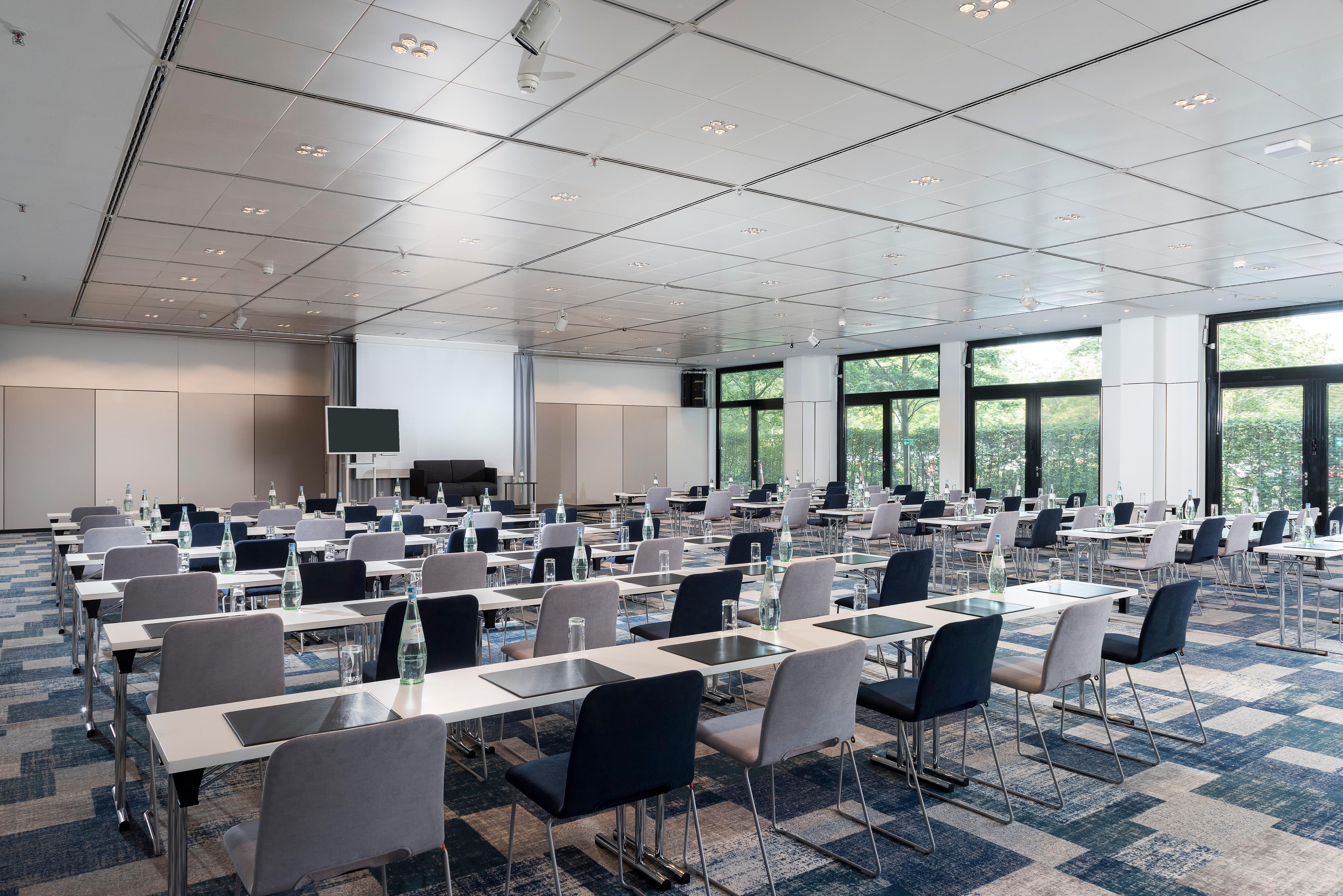 Holiday Inn Berlin City-West, An Ihg Hotel Business photo