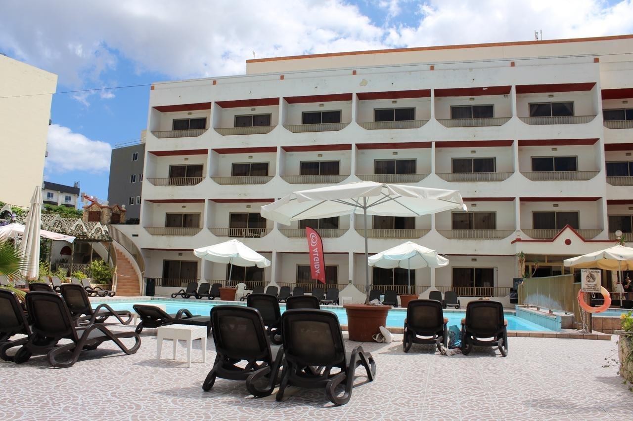 The San Anton Hotel St. Paul's Bay Exterior photo