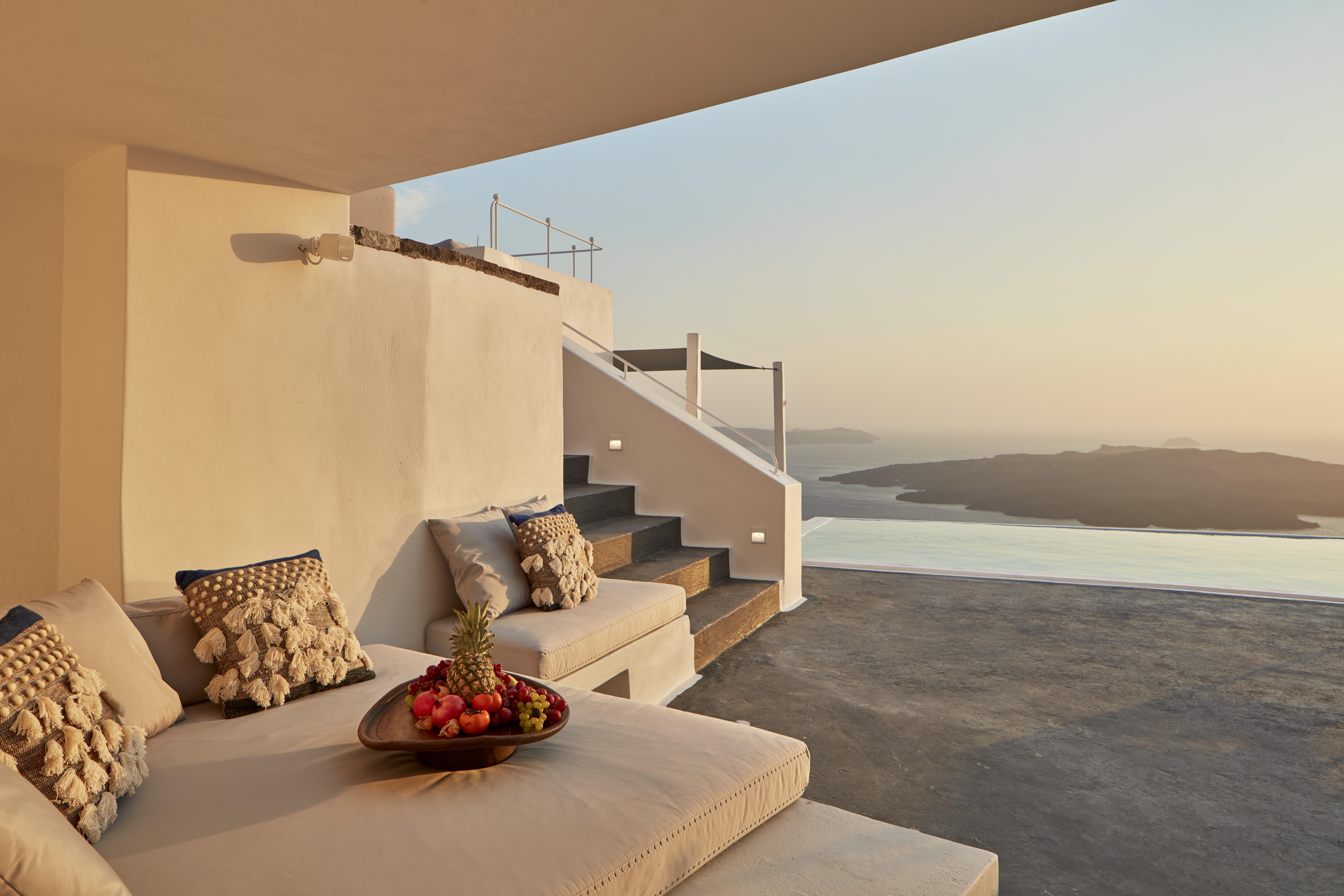 Cosmopolitan Suites - Small Luxury Hotels Of The World Fira  Exterior photo