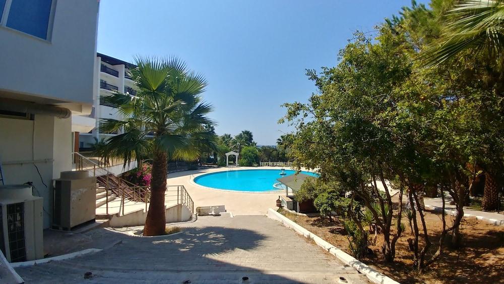 Hotel Kerasus Cesme Exterior photo