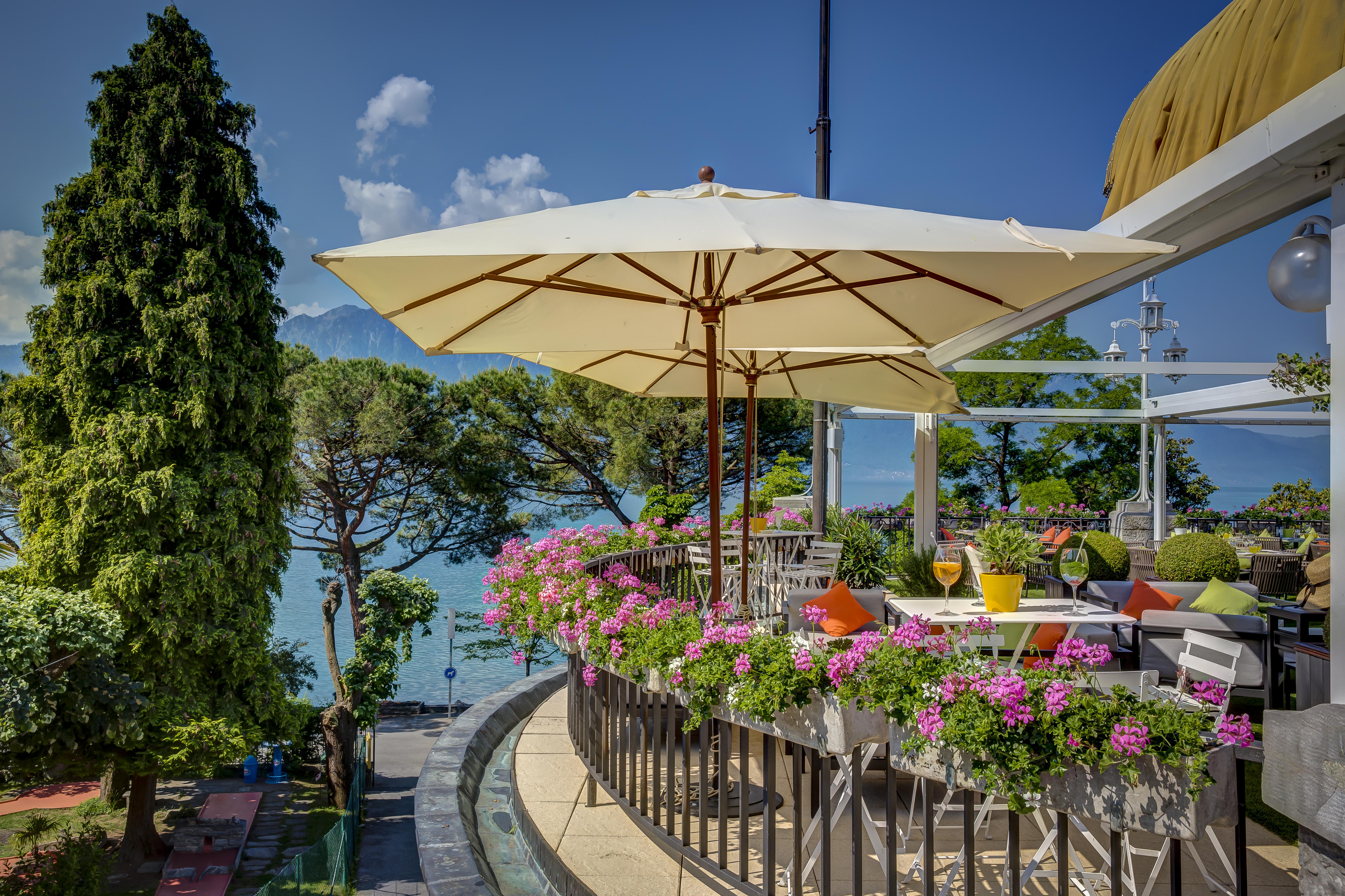 Fairmont Le Montreux Palace Exterior photo