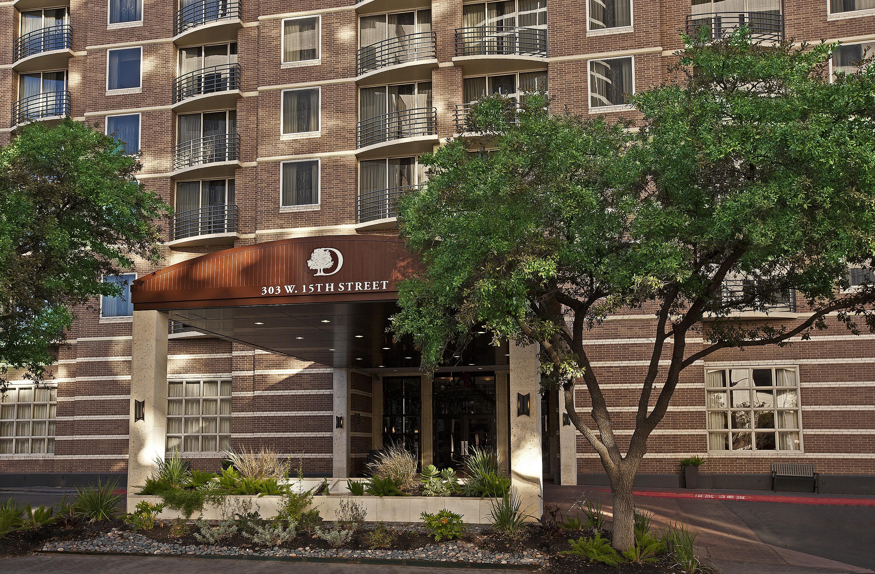 Doubletree Suites By Hilton Hotel Austin Exterior photo