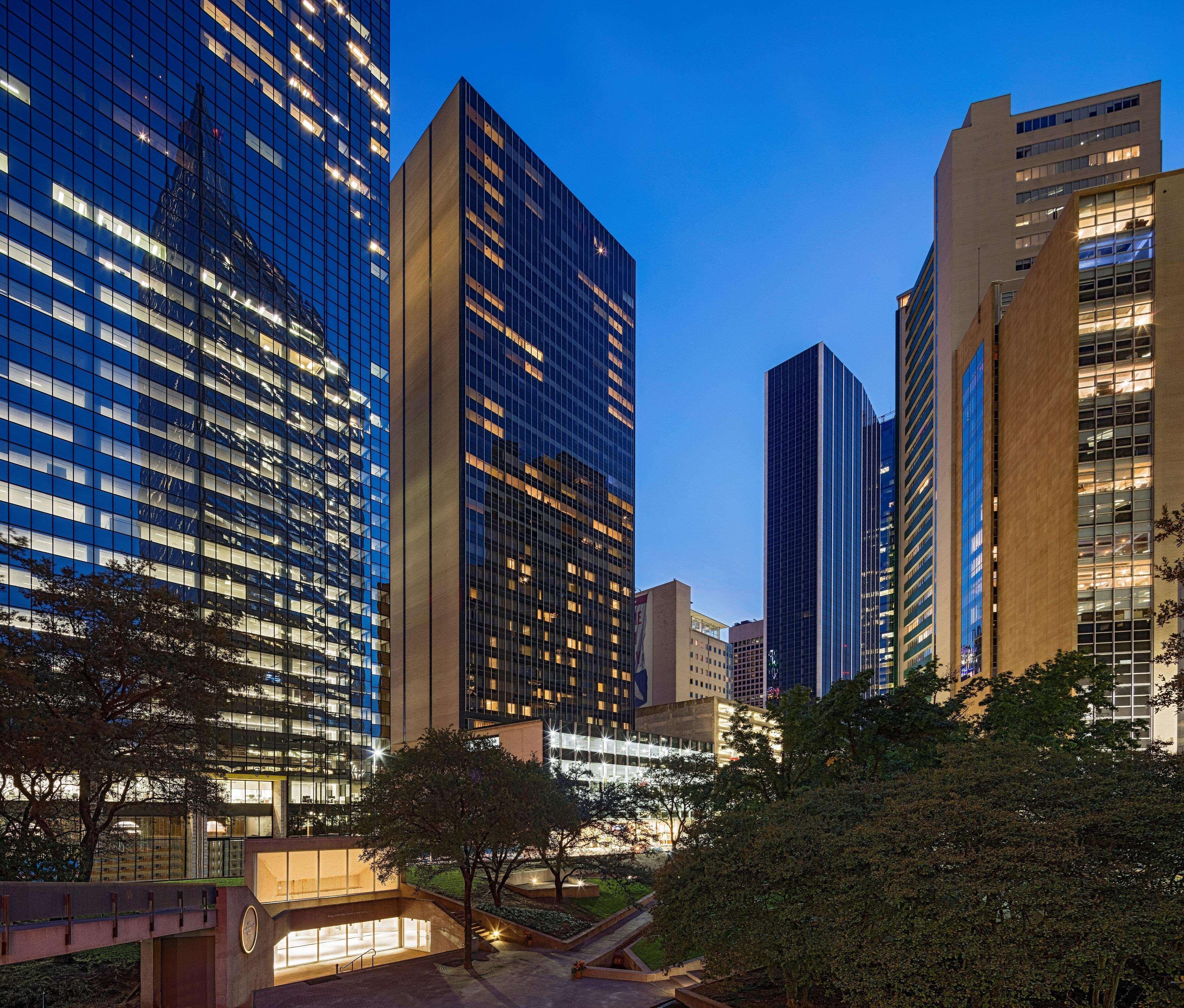 Hilton Garden Inn Downtown Dallas Exterior photo