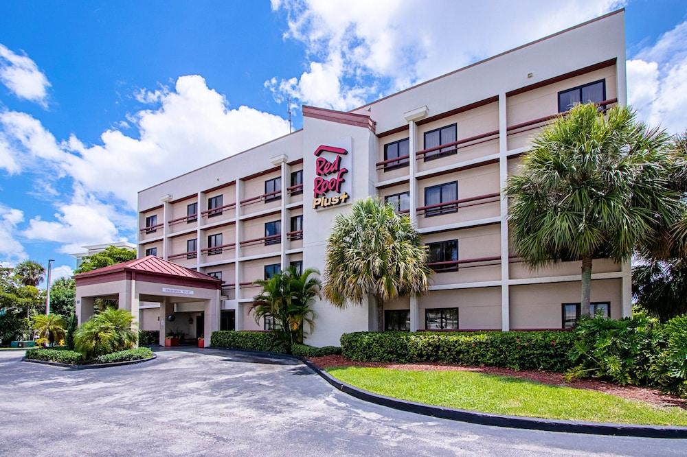 Red Roof Plus Miami Airport Exterior photo