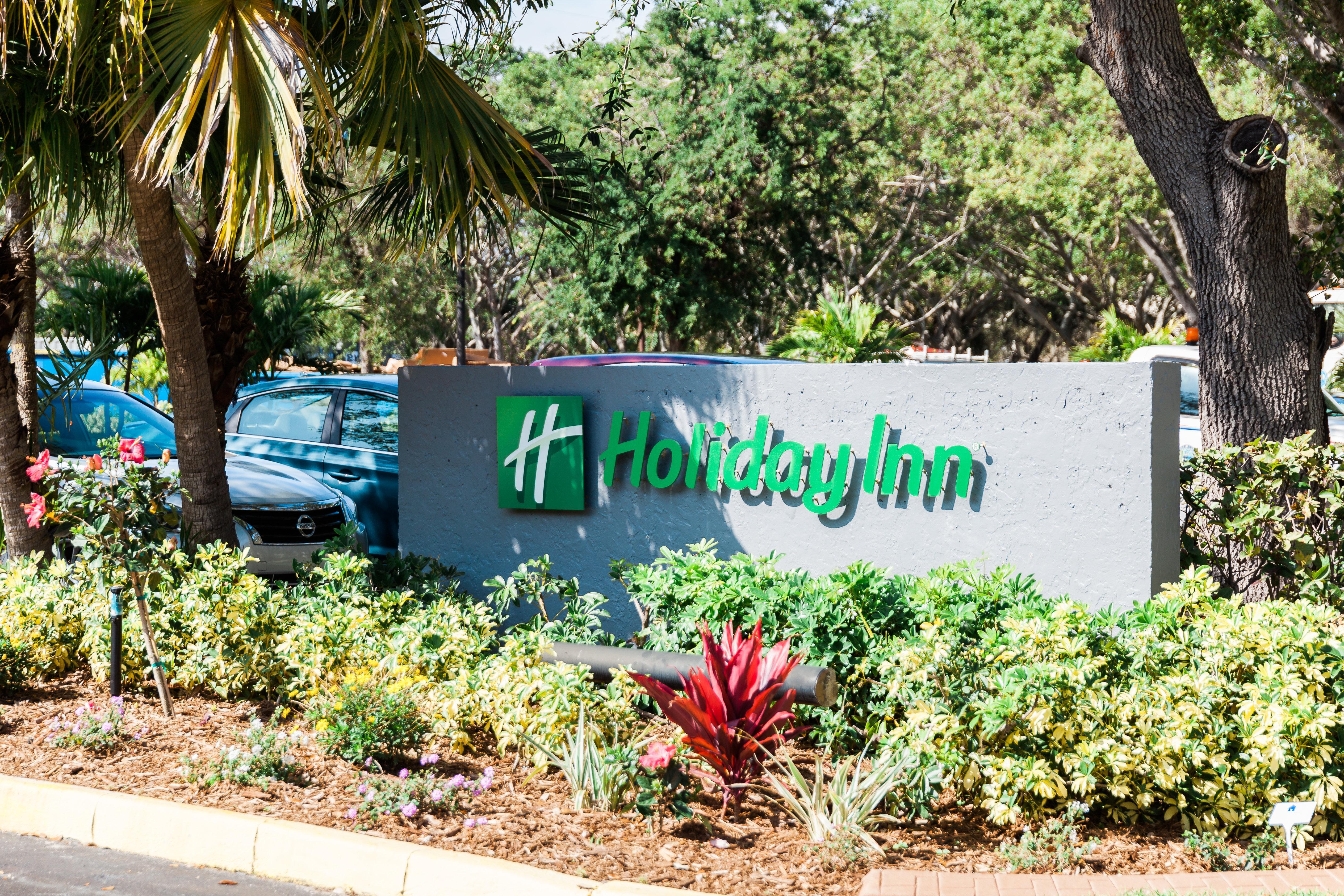 Holiday Inn & Suites Boca Raton - North Exterior photo