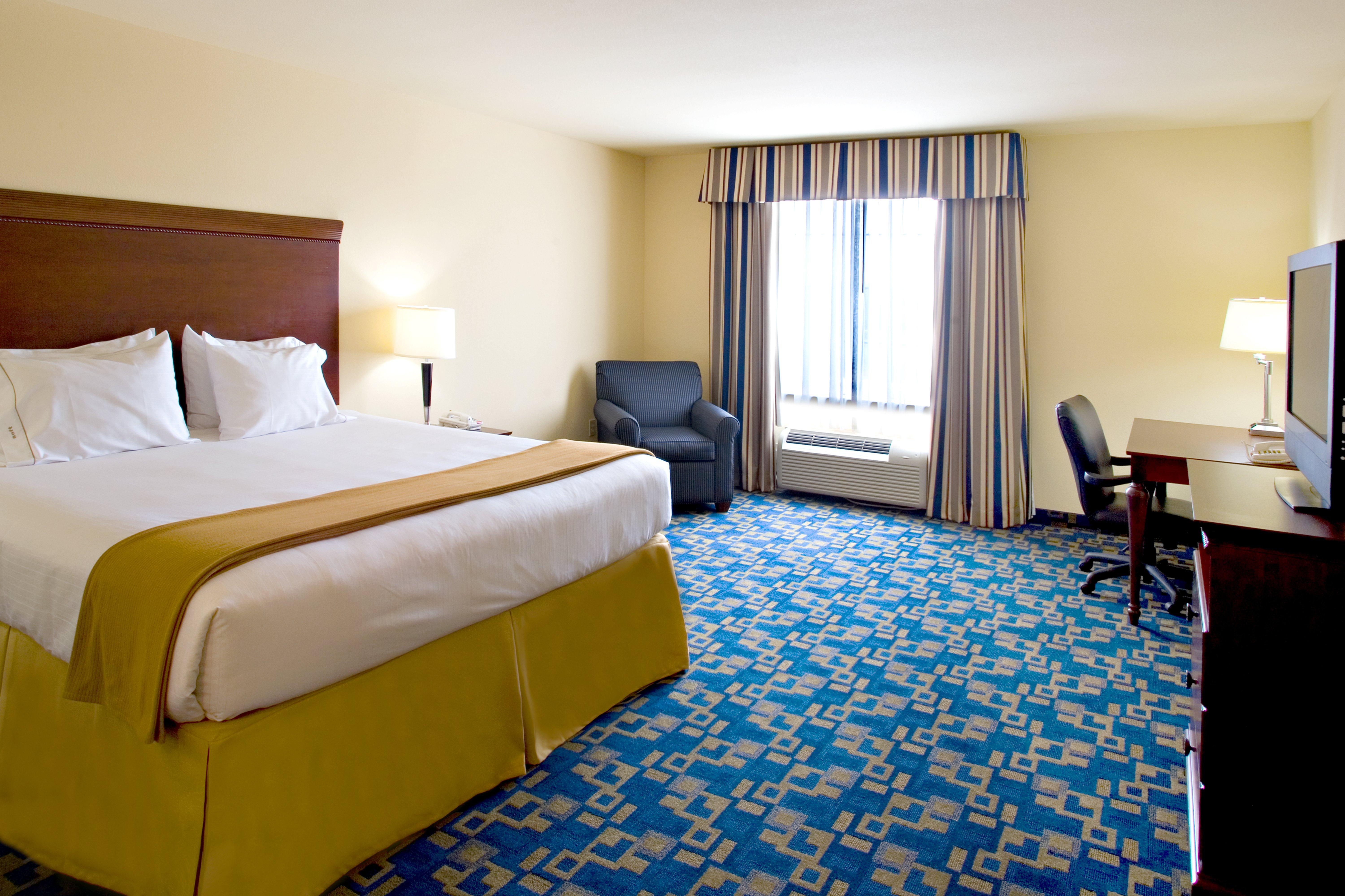 Holiday Inn Express & Suites - Jourdanton-Pleasanton, An Ihg Hotel Exterior photo